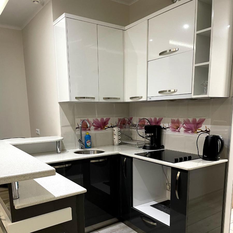Angel Apartment In Porta Батуми Экстерьер фото