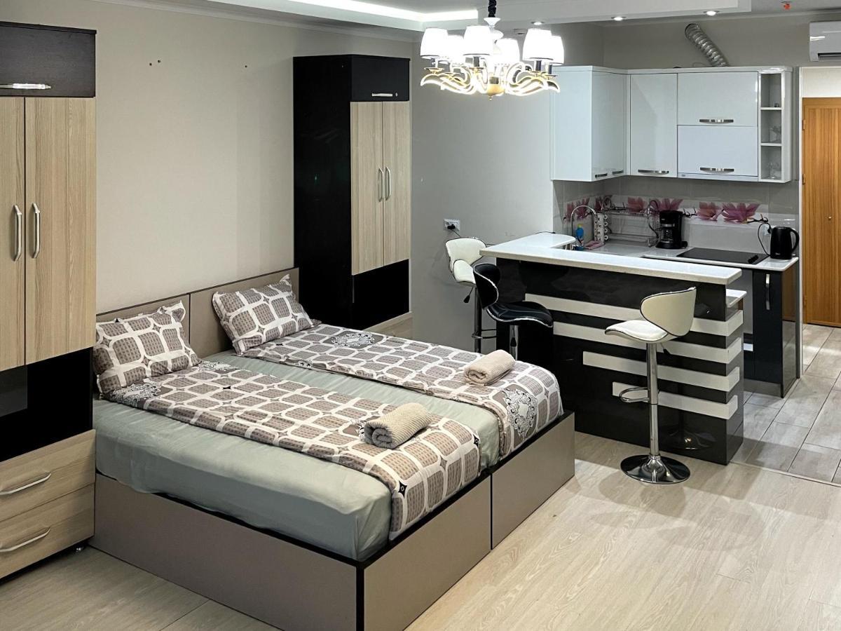 Angel Apartment In Porta Батуми Экстерьер фото