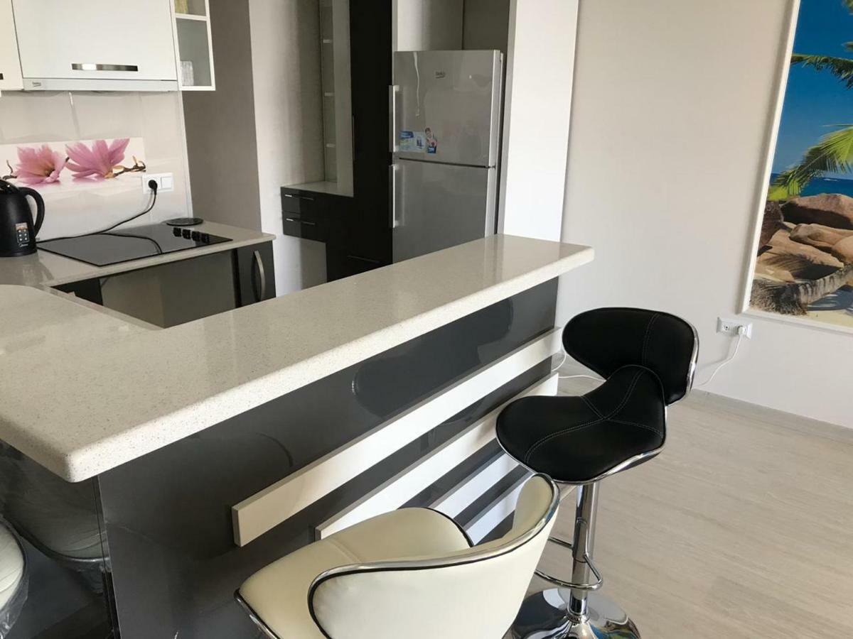 Angel Apartment In Porta Батуми Экстерьер фото